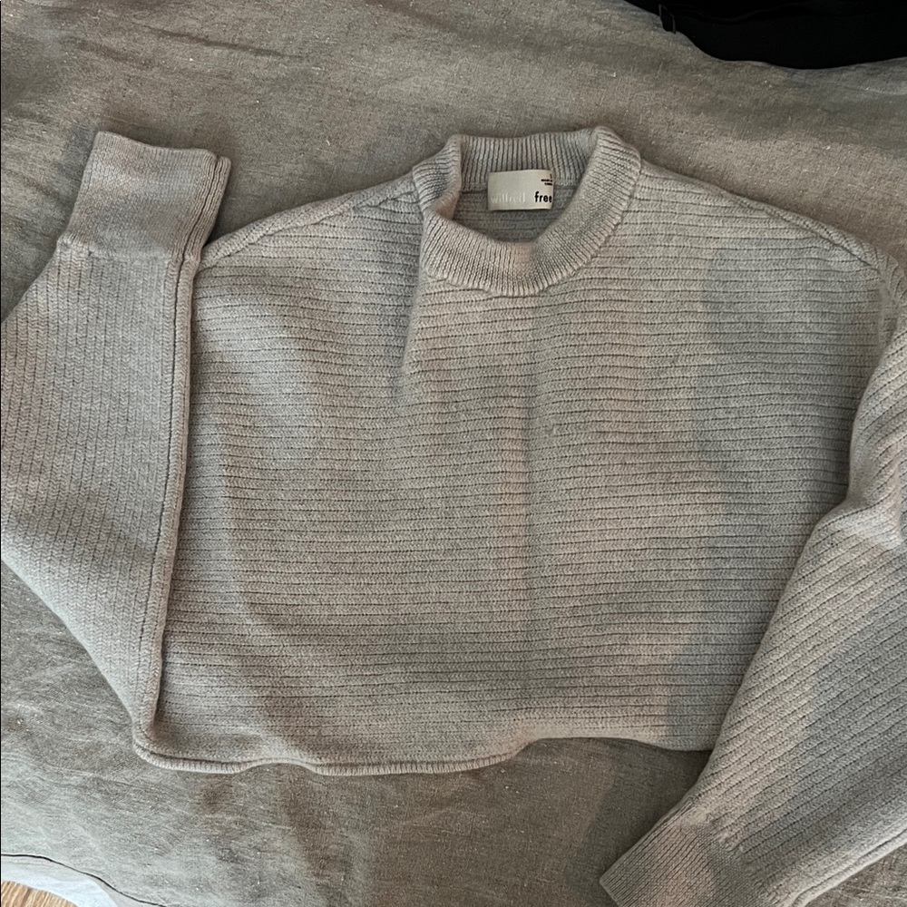 Wilfred Light Gray Ribbed Sweater